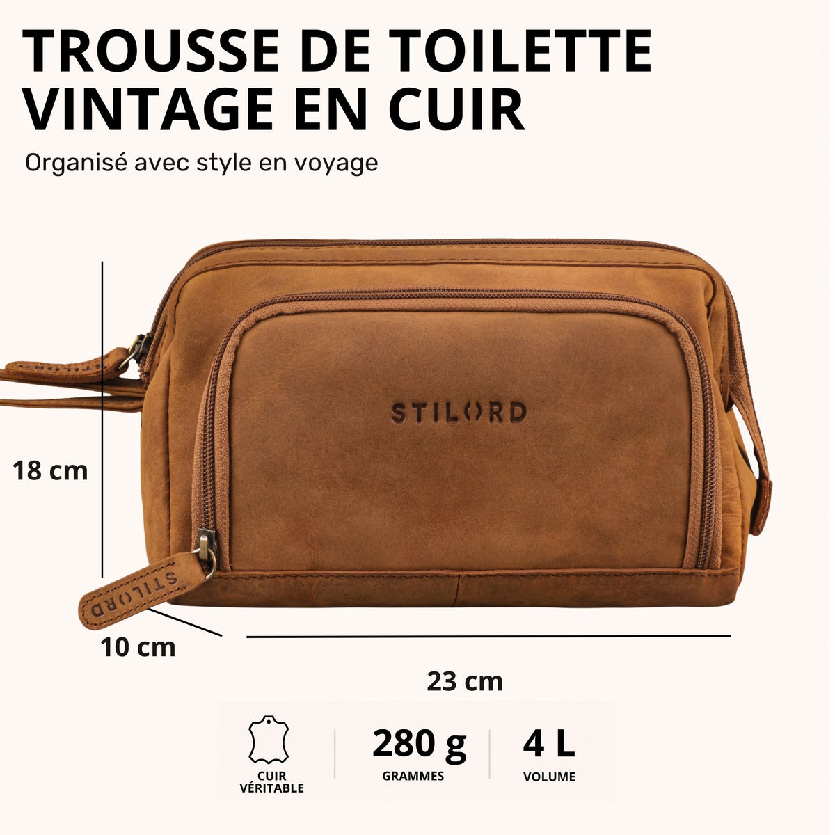 Trousse de toilette en cuir tan, vue de face avec embossage STILORD, dimensions visibles 23×18×10 cm, volume 4 L